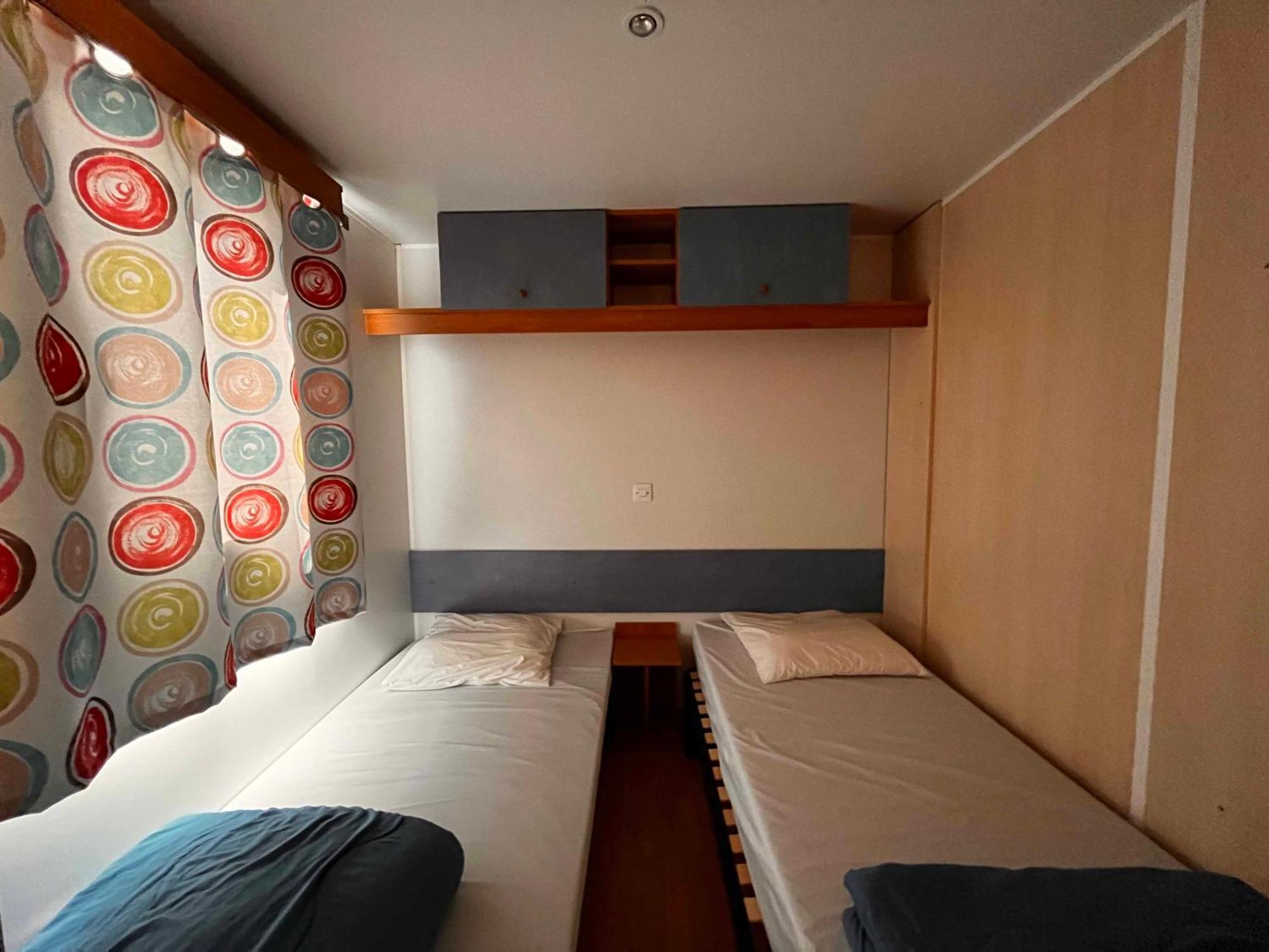 Camping Paradis Family Les Rives De L'Herault 지그낙 객실 사진